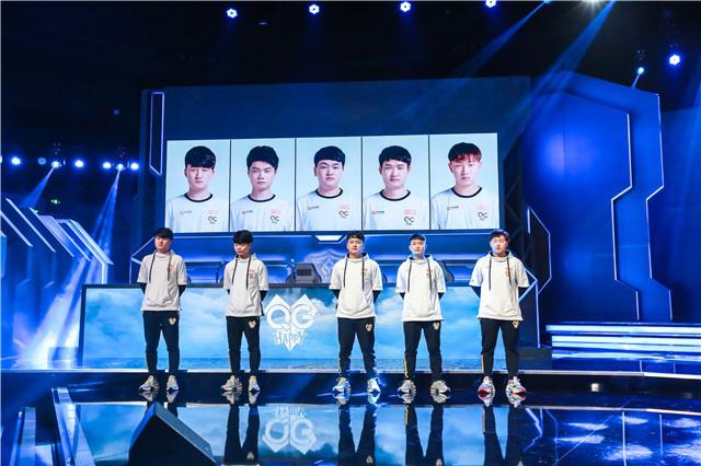 成的闪电进 成的闪电进