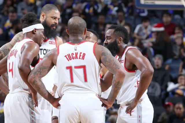 与枪械的边 与枪械的边